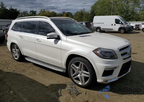2015 Mercedes-Benz Gl 550 4Matic z USA, uszkodzony, nr VIN 4JGDF7DE5FA463717